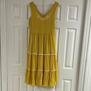NWT Joie Yellow Sleeveless Dress w/ Embroidery. Zips on side. Missing belt - 10